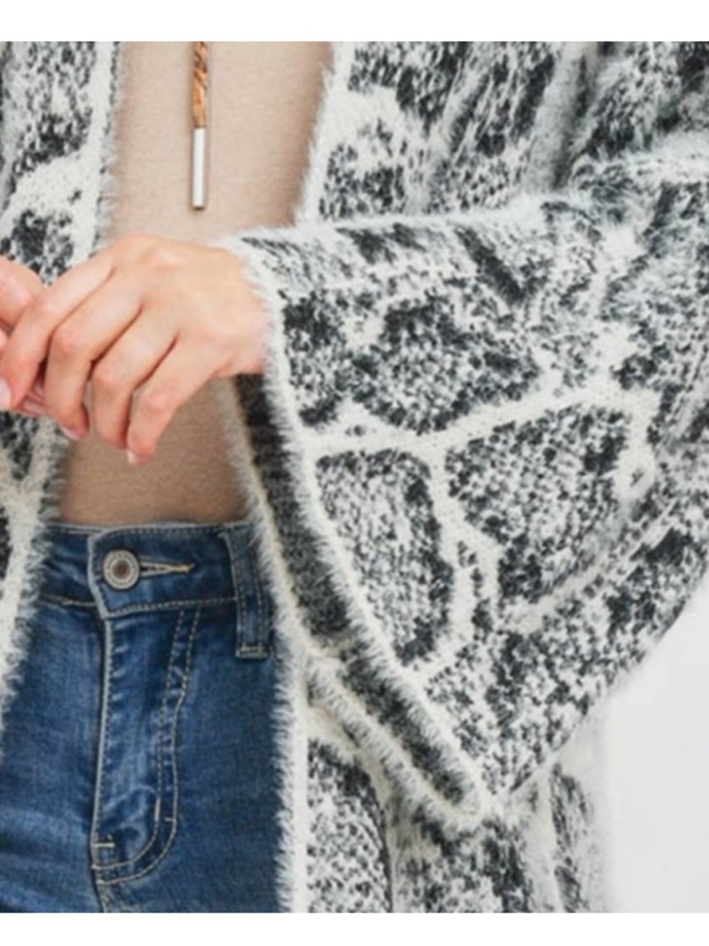 DEIL Soft Snow Leopard Print Long Open Bell Sleeves Oversized Cardigan OS - Picture 3 of 6